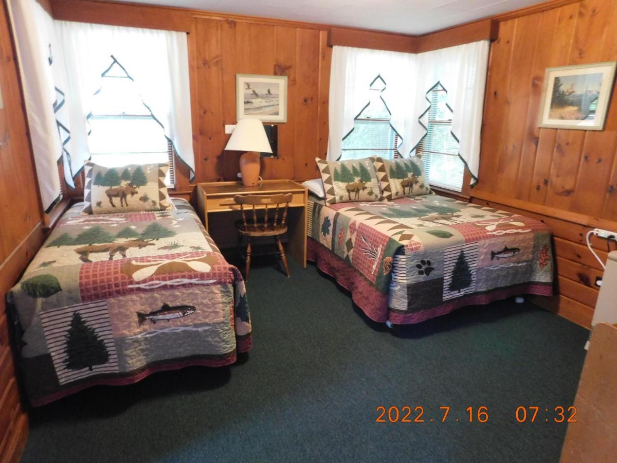 Patio Motor Court Motel Carroll Exterior photo